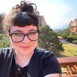 Meet your Posher, Alexis